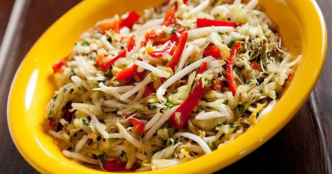 Des recettes de salade savoureuses avec pousse de soja à essayer Des recettes de salade savoureuses avec pousse de soja à essayer