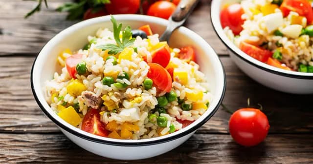 Recette facile de salade de riz aux thon pour des repas légers Recette facile de salade de riz aux thon pour des repas légers