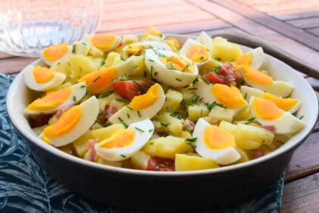 Recette simple de pomme de terre en salade froide pour vos repas d'été Recette simple de pomme de terre en salade froide pour vos repas d'été