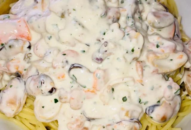 Savourez des pâtes aux fruits de mer sauce blanche irrésistibles et simples Savourez des pâtes aux fruits de mer sauce blanche irrésistibles et simples