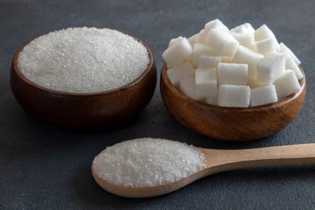 Combien pèse un carreau de sucre ? Poids moyen et variations à connaître Combien pèse un carreau de sucre ? Poids moyen et variations à connaître