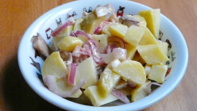 Recette facile de salade de hareng aux pommes de terre à savourer Recette facile de salade de hareng aux pommes de terre à savourer