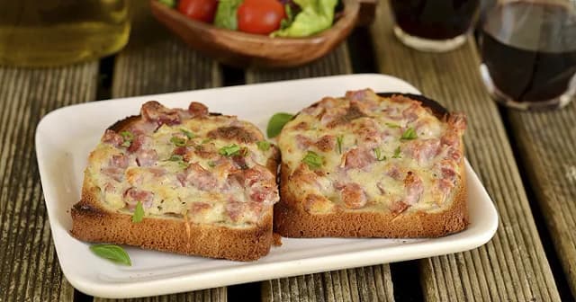 Recette simple de tartine grillée au four pour un repas savoureux Recette simple de tartine grillée au four pour un repas savoureux