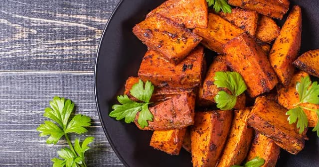 Les meilleures épices à associer avec la patate douce pour un goût exceptionnel Les meilleures épices à associer avec la patate douce pour un goût exceptionnel